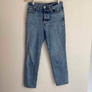 {H&M} Ultra High Waist Mom Jeans